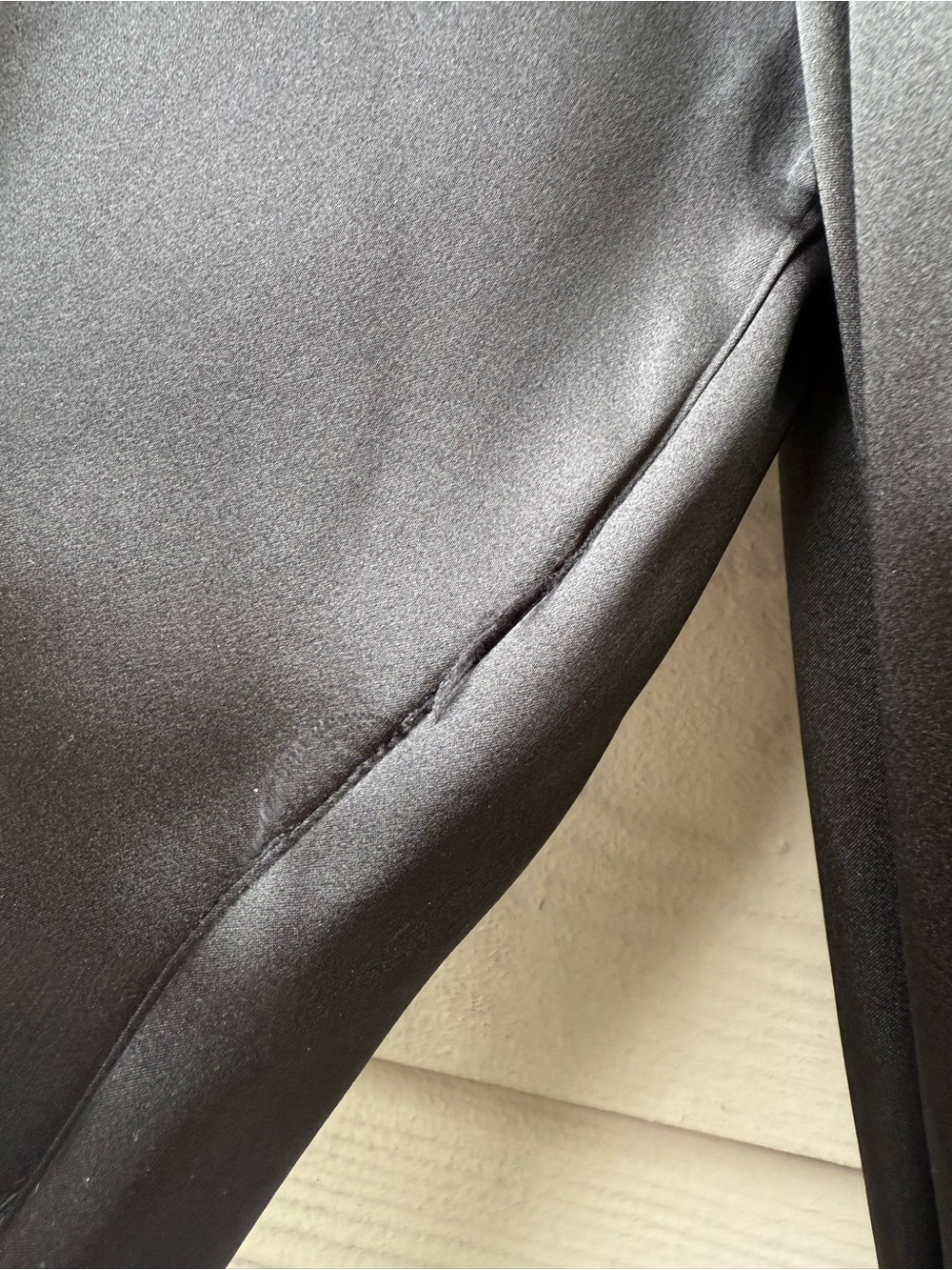 La Perla Silk Long Robe in Black - Picture 4 of 16